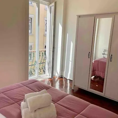 2 Bdrms Near Lx Factory Free Parking Appartement Lisboa