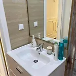 2 Bdrms Near Lx Factory Free Parking 아파트