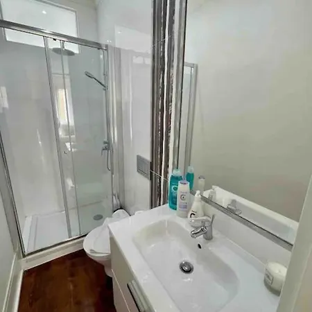 2 Bdrms Near Lx Factory Free Parking * Lissabon